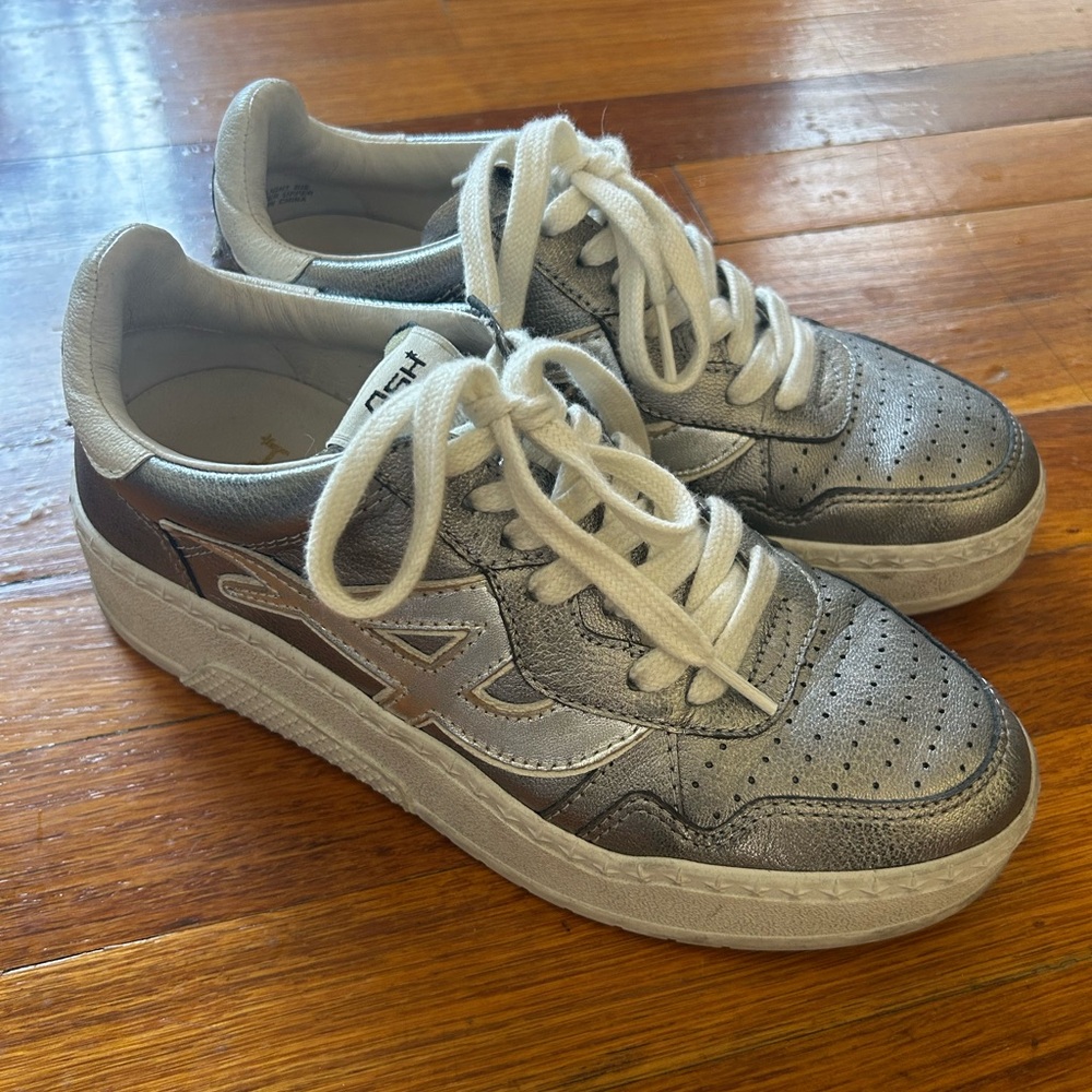 Ash Silver Sneakers with White Trim